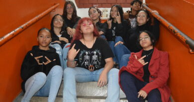 Alunos homenageiam Rita Lee em escola na Morada do Sol