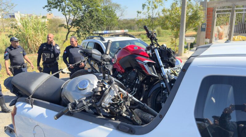 Motos são encontradas em mata no Moryiama