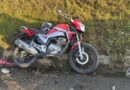 Carro e moto batem de frente na SP-75
