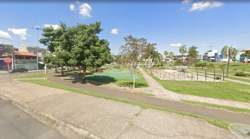 Praça Vagner Pszybylsk recebe peça neste sábado