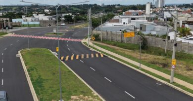 Avenida Ary Barnabé recebe reforço de sinalização no cruzamento com a Rota dos Cavaleiros