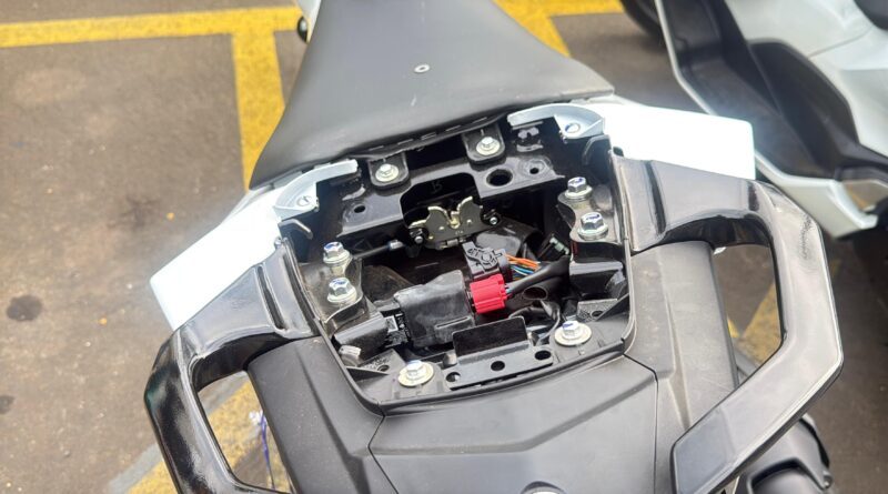 Motos são furtadas na beira da SP-75