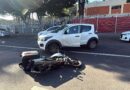 Carro e moto colidem em conversão em frente ao SESI