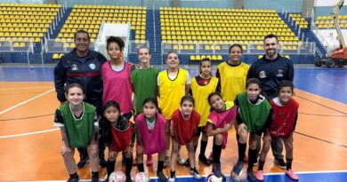 Prefeitura abre novas turmas de futsal feminino